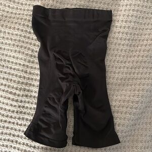 SKIMS Shapewear shorts